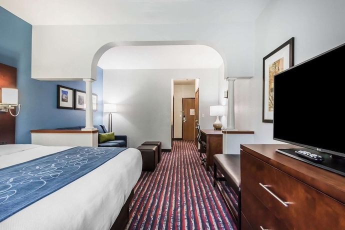 Imagen de la habitación del Hotel Comfort Suites St Charles - St Louis. Foto 12