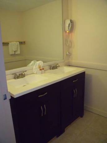 Imagen de la habitación del Hotel Comfort Suites St. Louis - Sunset Hills. Foto 3