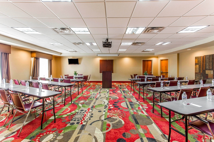 Imagen de los interiores del Hotel Comfort Suites Stockbridge Atlanta South. Foto 12