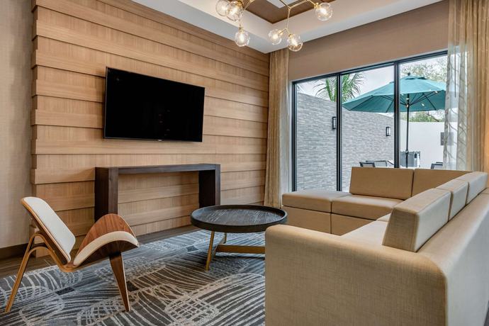 Imagen de los interiores del Hotel Comfort Suites Stuart - Hutchinson Island. Foto 19