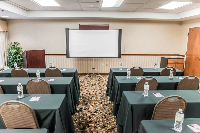 Imagen de los interiores del Hotel Comfort Suites Tallahassee Downtown. Foto 13