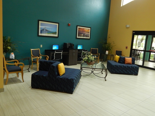 Imagen de los interiores del Hotel Comfort Suites, Tampa . Foto 15