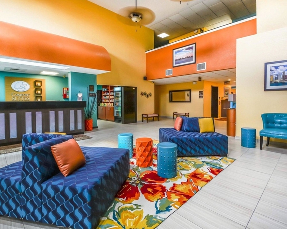 Imagen de los interiores del Hotel Comfort Suites, Tampa . Foto 17