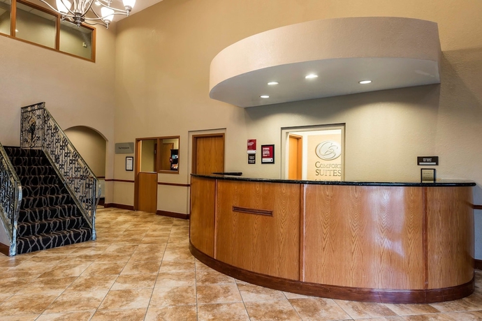 Imagen de los interiores del Hotel Comfort Suites Tampa Airport North. Foto 18