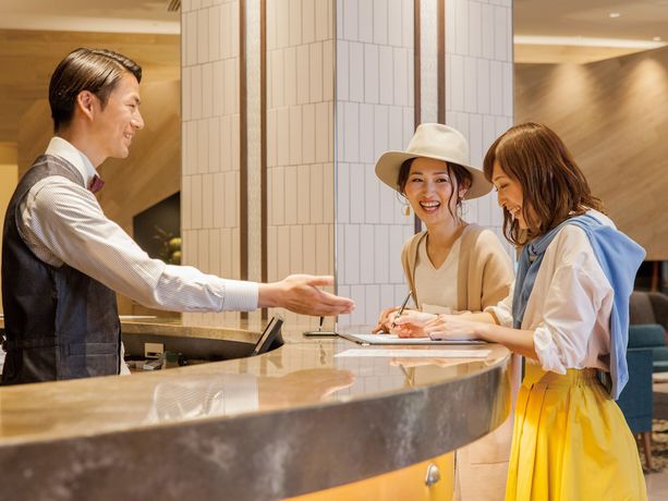 Imagen de los interiores del Hotel Comfort Suites Tokyo Bay. Foto 16