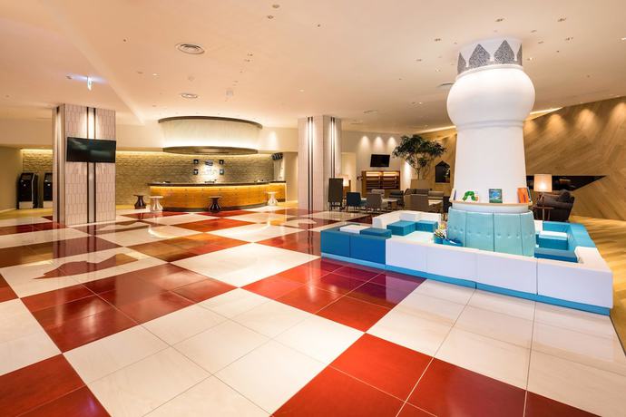 Imagen de los interiores del Hotel Comfort Suites Tokyo Bay. Foto 17