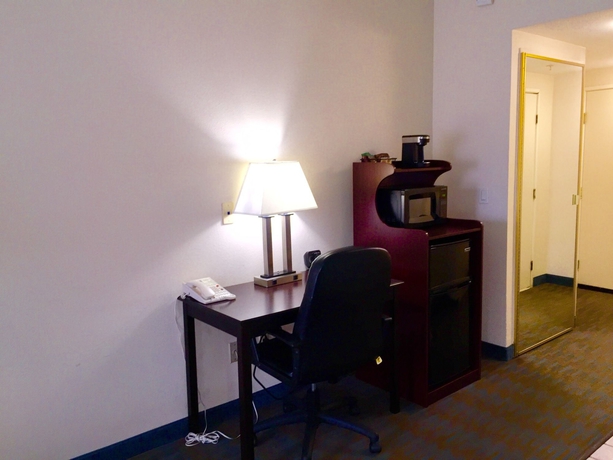 Imagen de la habitación del Hotel Comfort Suites, Tulare. Foto 9