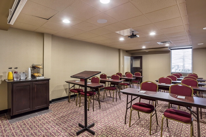 Imagen de los interiores del Hotel Comfort Suites University, Baton Rouge. Foto 13