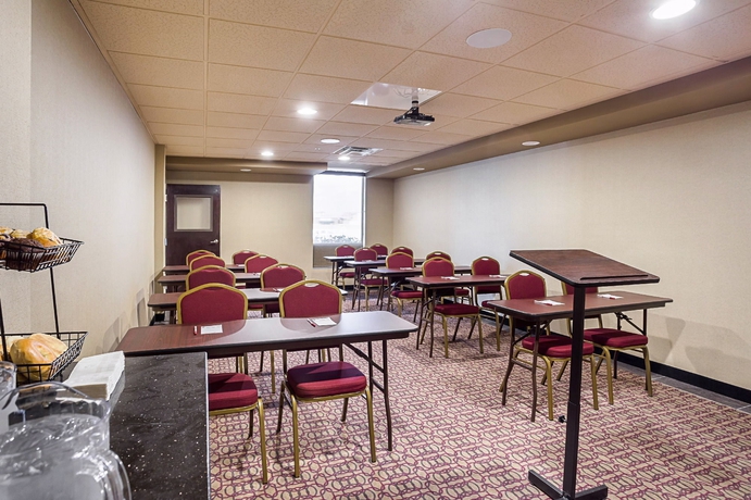Imagen de los interiores del Hotel Comfort Suites University, Baton Rouge. Foto 14