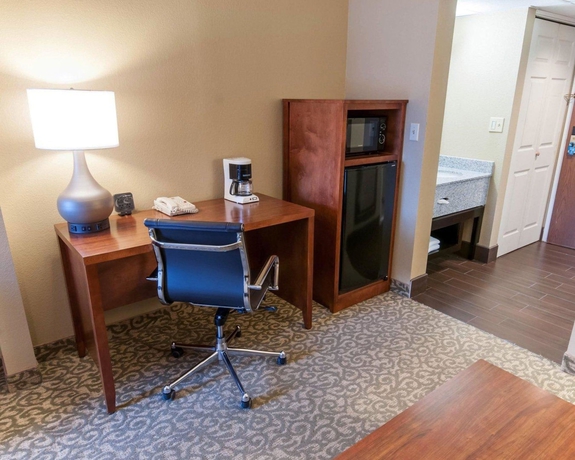 Imagen de la habitación del Hotel Comfort Suites University, Bethlehem. Foto 3