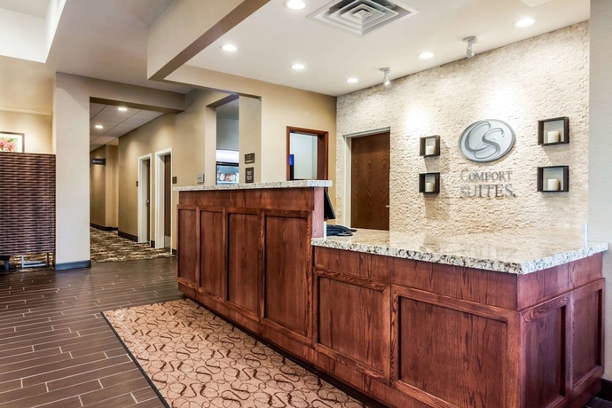 Imagen de los interiores del Hotel Comfort Suites University, Brookings. Foto 19