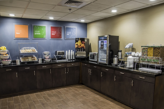 Imagen del bar/restaurante del Hotel Comfort Suites University - Research Park. Foto 3