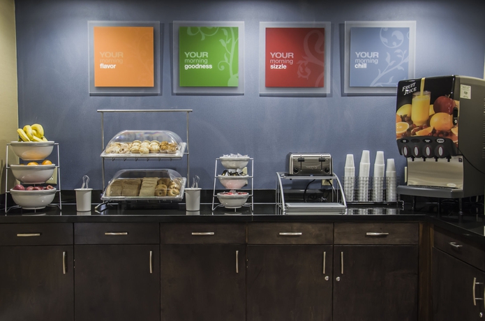 Imagen del bar/restaurante del Hotel Comfort Suites University - Research Park. Foto 6