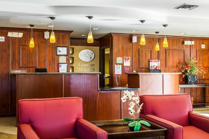 Imagen de los interiores del Hotel Comfort Suites Vacaville-Napa Valley Area. Foto 16