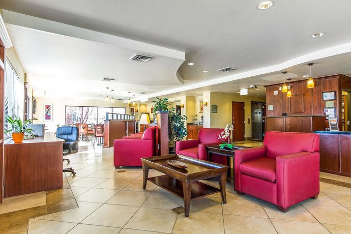 Imagen de los interiores del Hotel Comfort Suites Vacaville-Napa Valley Area. Foto 17