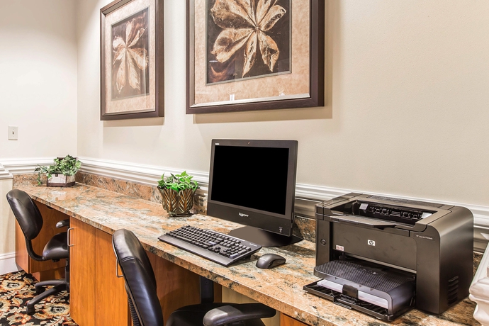 Imagen de los interiores del Hotel Comfort Suites, Valdosta. Foto 8