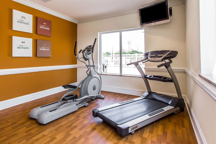 Imagen de los interiores del Hotel Comfort Suites, Valdosta. Foto 9