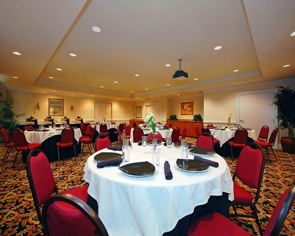 Imagen de los interiores del Hotel Comfort Suites, Valdosta. Foto 15