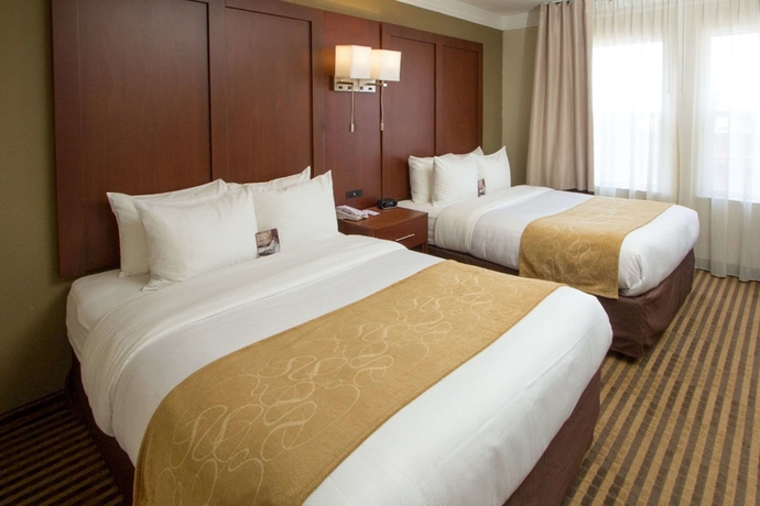 Imagen de la habitación del Hotel Comfort Suites Visalia Convention Center. Foto 4