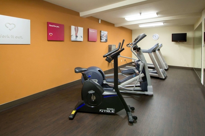 Imagen de los interiores del Hotel Comfort Suites Visalia Convention Center. Foto 19