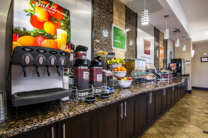 Imagen del bar/restaurante del Hotel Comfort Suites West Dallas - Cockrell Hill. Foto 4