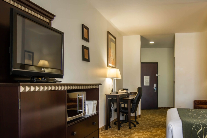 Imagen de la habitación del Hotel Comfort Suites West Dallas - Cockrell Hill. Foto 9