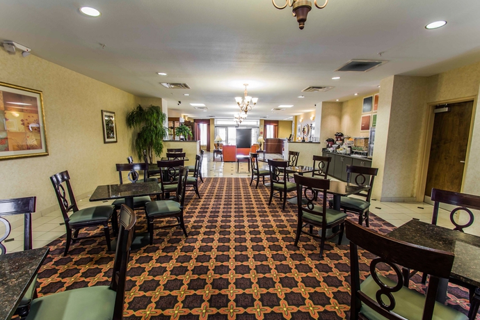 Imagen del bar/restaurante del Hotel Comfort Suites West Jacksonville. Foto 3