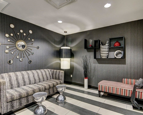 Imagen de los interiores del Hotel Comfort Suites Williamsburg Historic Area. Foto 19