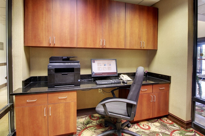 Imagen de los interiores del Hotel Comfort Suites, Woodstock. Foto 8