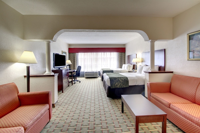 Imagen de los interiores del Hotel Comfort Suites, Woodstock. Foto 9