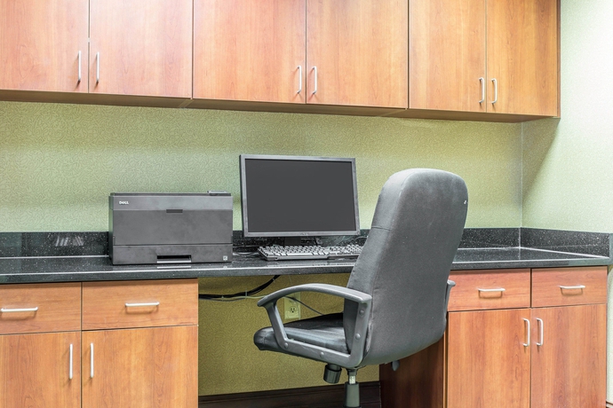 Imagen de los interiores del Hotel Comfort Suites, Woodstock. Foto 10