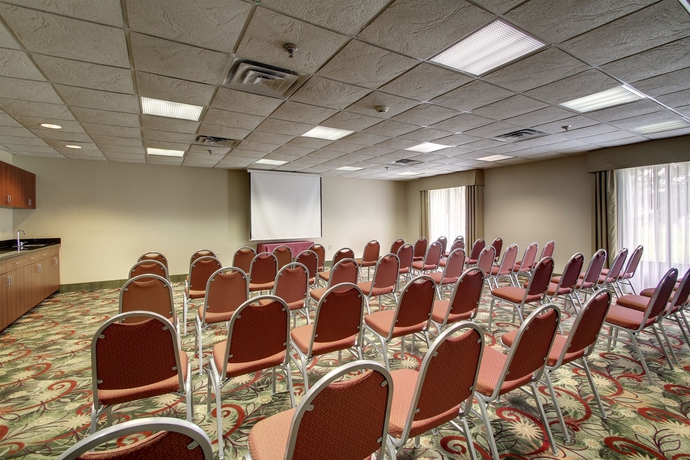 Imagen de los interiores del Hotel Comfort Suites, Woodstock. Foto 15
