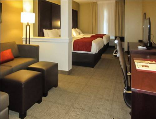 Imagen de la habitación del Hotel Comfort Suites Youngstown North. Foto 3