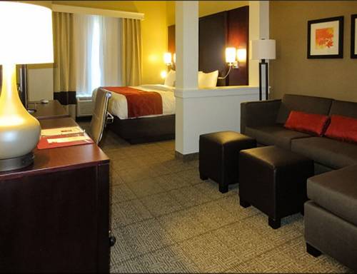 Imagen de la habitación del Hotel Comfort Suites Youngstown North. Foto 4