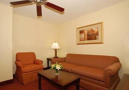 Imagen de la habitación del Hotel Comfort Suites Yukon - Sw Oklahoma City. Foto 7