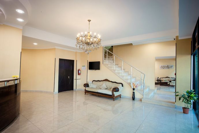Imagen de los interiores del Hotel Comfort, Tbilisi. Foto 18