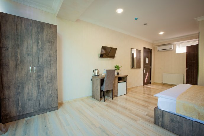 Imagen de la habitación del Hotel Comfort, Tbilisi. Foto 7
