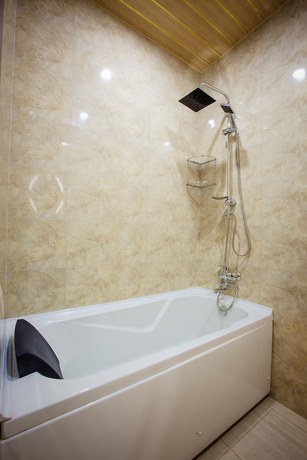 Imagen de la habitación del Hotel Comfort, Tbilisi. Foto 16