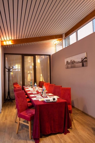 Imagen de los interiores del Hotel Comfort Toulouse Sud. Foto 13