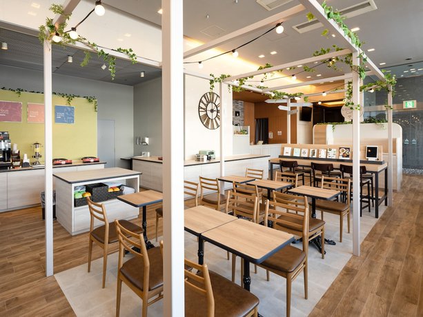 Imagen de los interiores del Hotel Comfort Toyama. Foto 10