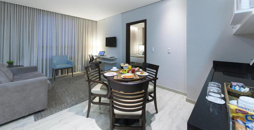 Imagen de la habitación del Hotel Comfort and Suites Rondonopolis. Foto 10