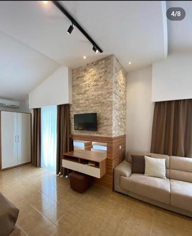 Imagen de la habitación del Hotel Comfort and Villas. Foto 15