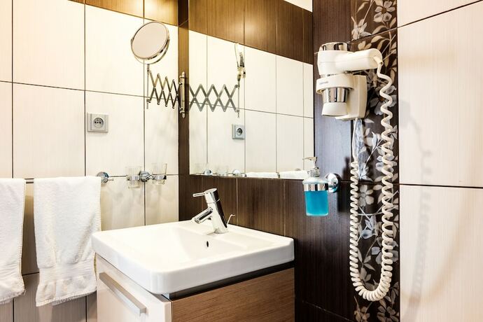 Imagen de la habitación del Hotel Comfort with free wellness and fitness Centrum. Foto 11