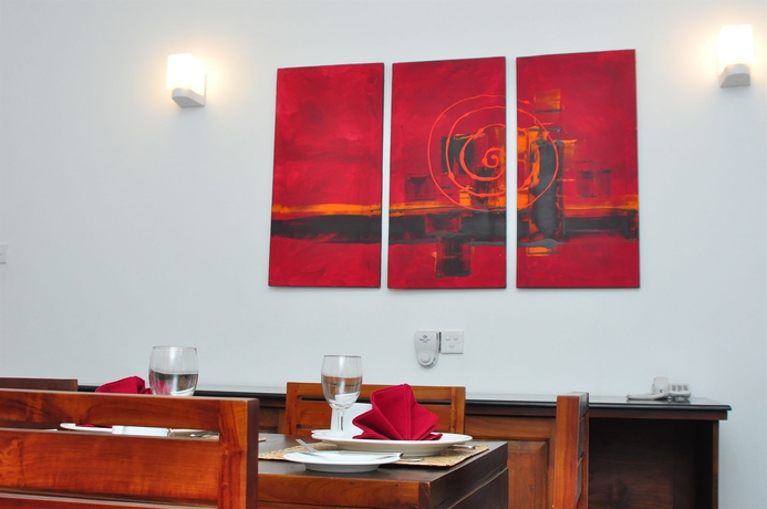 Imagen del bar/restaurante del Hotel Comfort@15 Colombo. Foto 2