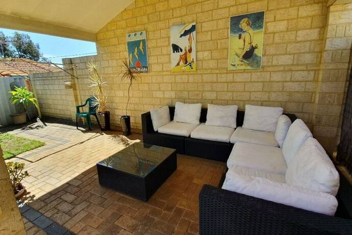 Imagen general del Hotel Comfortable 2 Bedroom With Serene Garden. Foto 4