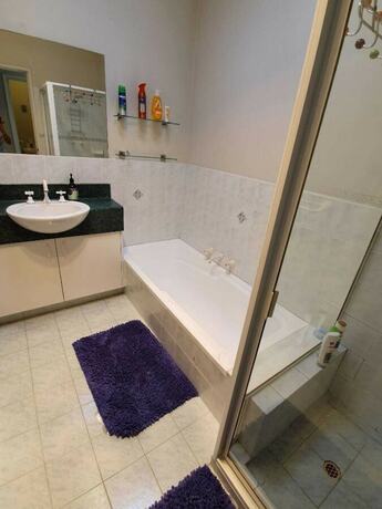 Imagen general del Hotel Comfortable 2 Bedroom With Serene Garden. Foto 6