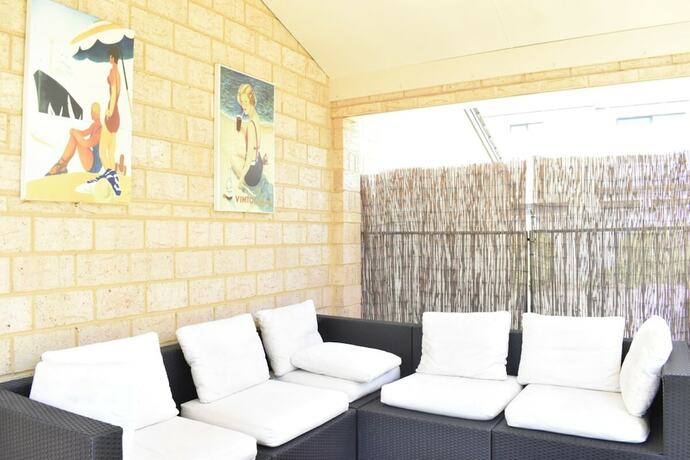 Imagen general del Hotel Comfortable 2 Bedroom With Serene Garden. Foto 7