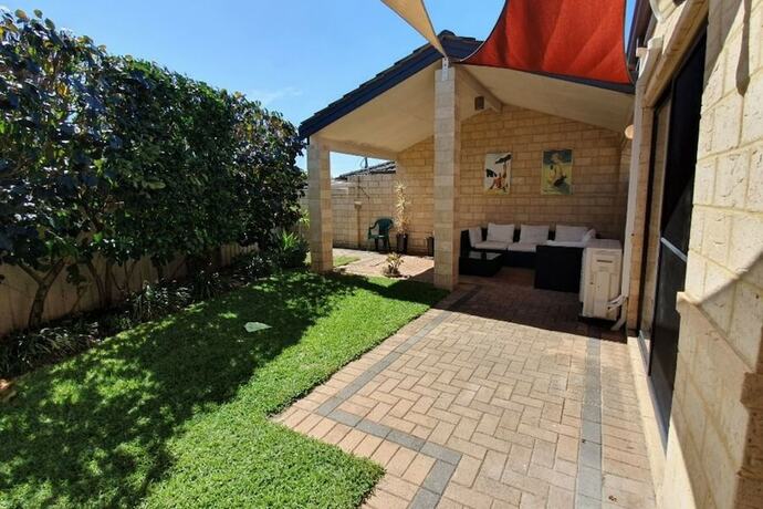Imagen general del Hotel Comfortable 2 Bedroom With Serene Garden. Foto 9