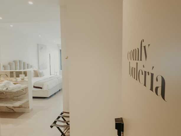 Imagen general del Hotel Comfy Studios. Foto 2