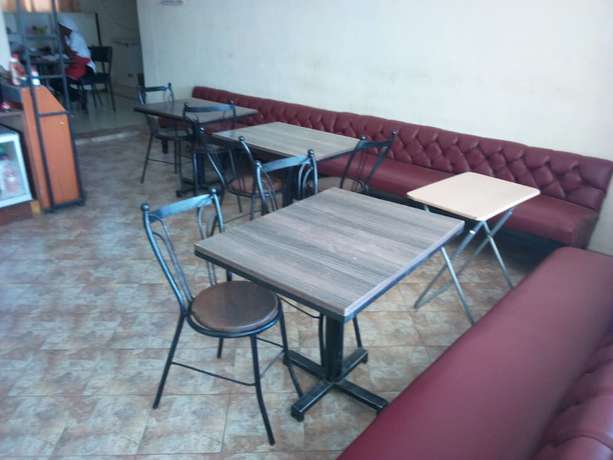 Imagen del bar/restaurante del Hotel Comi Village. Foto 7